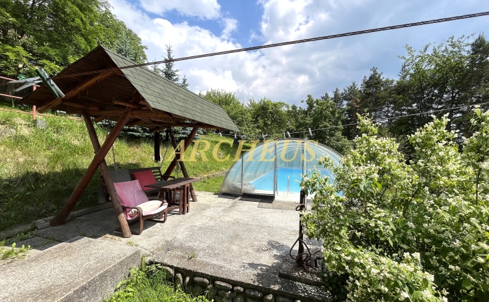 SLNEČNÝ POZEMOK S BAZÉNOM, 3250 M2, MIHAĽOV, BARDEJOV