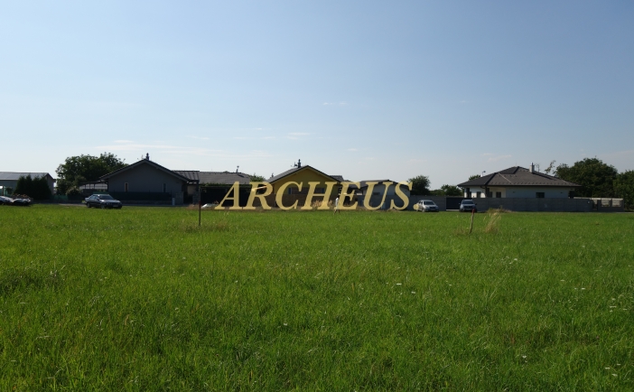 Slnečný pozemok určený na výstavbu rodinného domu Jablonové