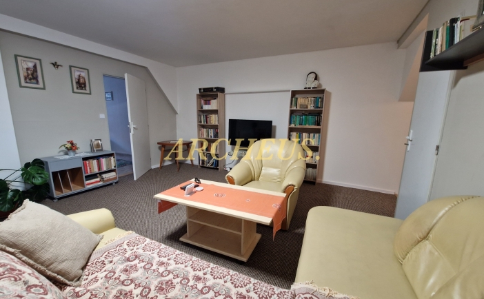 PRENÁJOM - 3 IZBOVÝ BYT V CENTRE MESTA , 90 m2