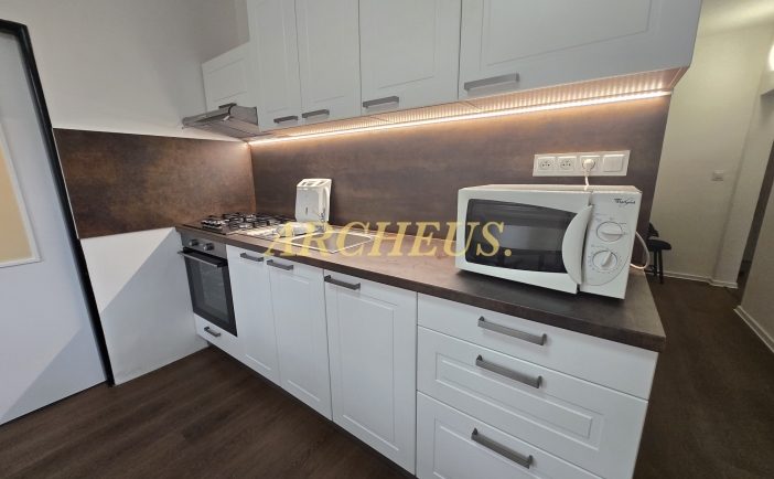 PRENÁJOM  - 3 IZBOVÝ BYT – STARÉ MESTO – KARPATSKÁ - DOHODA