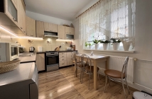 PREDAJ - 3 IZBOVÝ BYT S LOGGIOU, L. SVOBODU, BARDEJOV