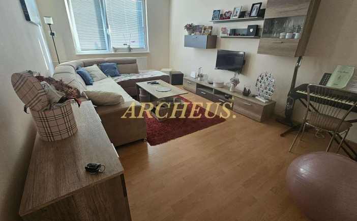 NOVINKA - ZREKONŠTRUOVANÝ 2 - IZBOVÝ BYT, 62M2, HUMENNÉ