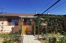 **BYT AKO ROD.DOM**74 plus 278 m2** TREBIŠOV, Cukrovarská