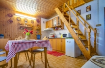 NA PREDAJ REKREAČNÁ CHATA, POZEMOK 969m2, VANIŠKOVCE