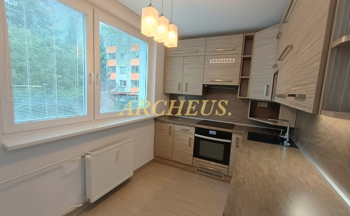 NA PREDAJ 3 IZBOVÝ BYT, 64M2, KALINČIAKOVA ULICA, SENICA