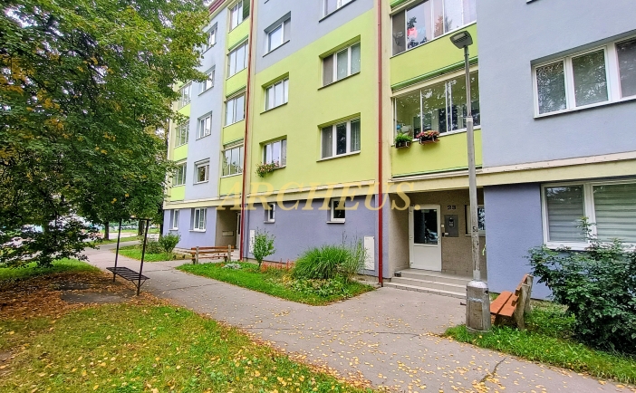 NA PREDAJ 3 IZBOVÝ BYT, 64M2, KALINČIAKOVA ULICA, SENICA