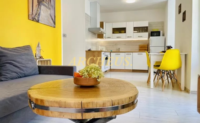 EXKLUZÍVNE / PRENÁJOM, 2 IZBOVÝ BYT (BALKÓN), KEŽMAROK, 55m2
