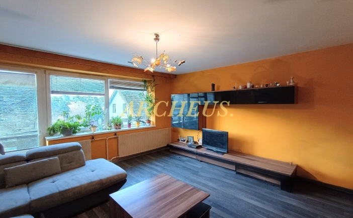 NA PREDAJ VIACGENERAČNÝ RODINNÝ DOM, POZEMOK 584M2, MYJAVA