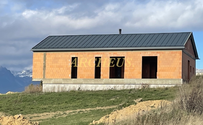 EXKLUZÍVNE/4 izb. dom – hrubá stavba, 884 m2, Malý Slavkov