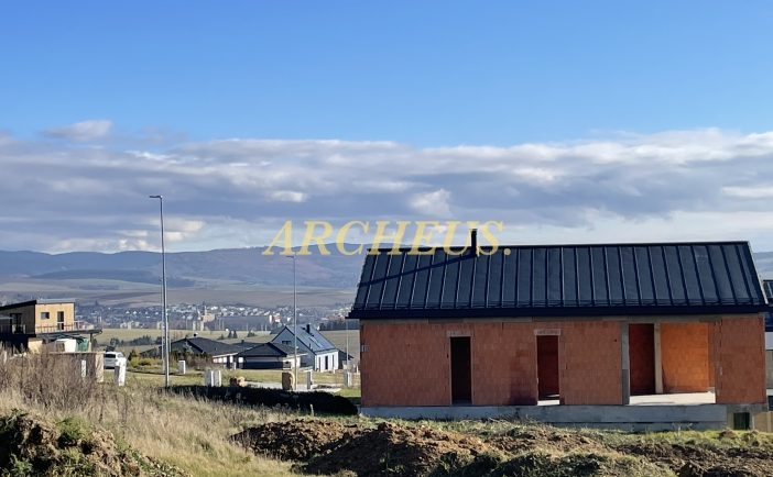 EXKLUZÍVNE/3 izb. dom – hrubá stavba, 702 m2, Malý Slavkov