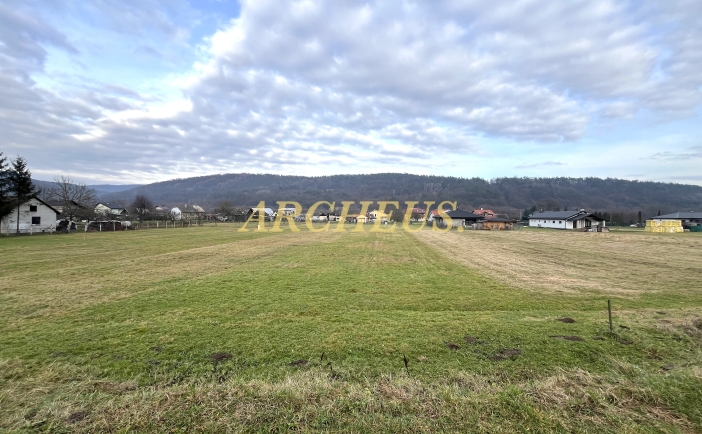 STAVEBNÝ POZEMOK, KOMÁROV, 5 KM OD BARDEJOVA, 1039 M2