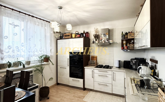 PRIESTRANNÝ 4-IZBOVÝ BYT S BALKÓNOM | PARTIZÁNSKA, HUMENNÉ