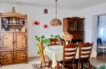 Priestranný rodinný dom v obci Pernek