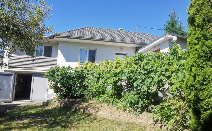 ZREKONŠTRUOVANÝ ROD.DOM NA PREDAJ, ČIŽMÁRSKA, SEČOVCE