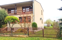 NA PREDAJ PEKNÝ POSCHODOVÝ ROD.DOM, BERNOLÁKOVA UL.,SOBRANCE