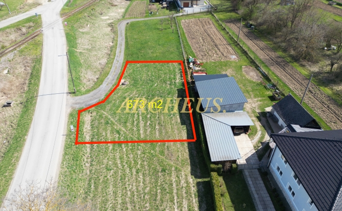 STAVEBNÝ POZEMOK, RASLAVICE, 19 KM OD BARDEJOVA