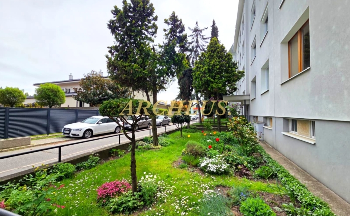 3-IZBOVÝ KOMPLETNE PREROBENÝ BYT, VRÚTOCKÁ, BRATISLAVA