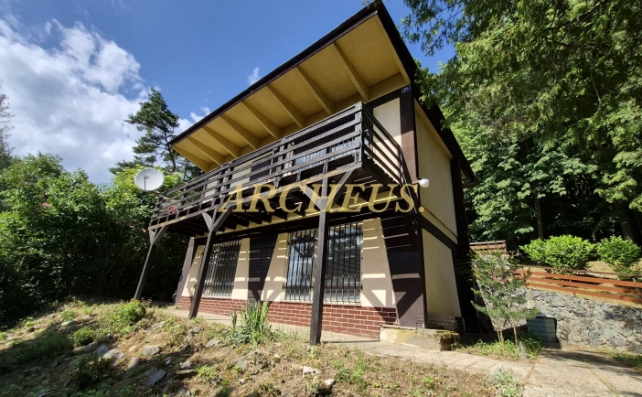 CHATA BUKOVEC - 114 m2, POZEMOK 894 m2, HNEĎ POD LESOM