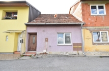 EXKLUZÍVNE / RODINNÝ DOM (PREDAJ), HUNCOVCE, 389m2